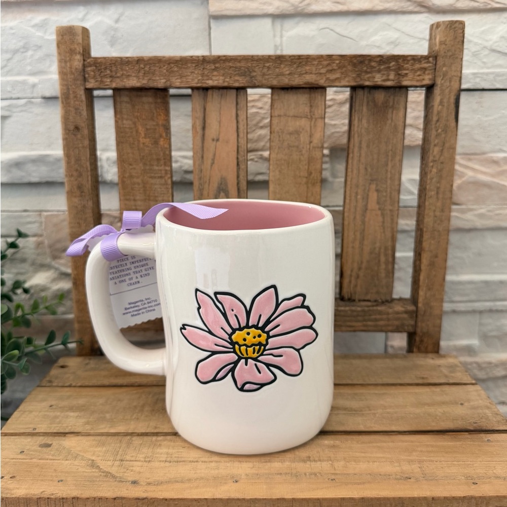🆕 Rae Dunn | "GIGI" 🌸 Double Sided Spring Mug! - Picture 3 of 8